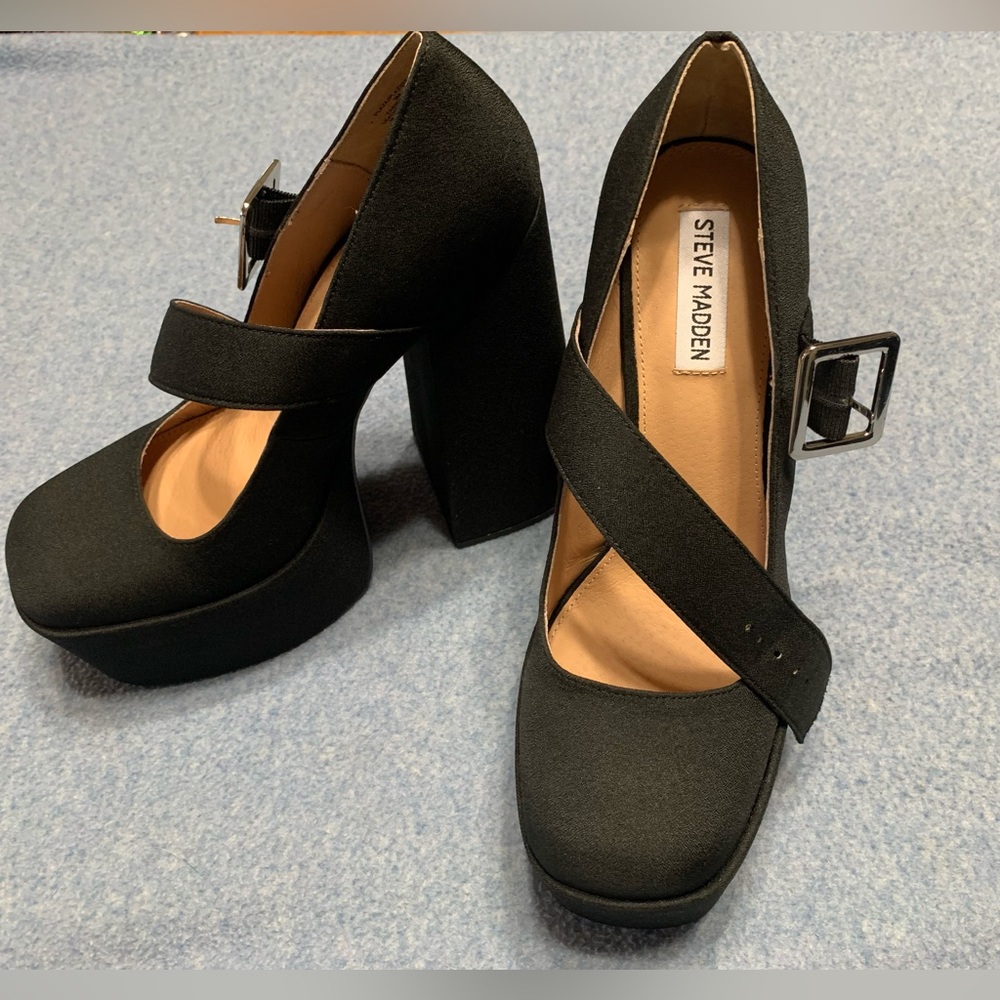 Steve Madden Plaza Platforms